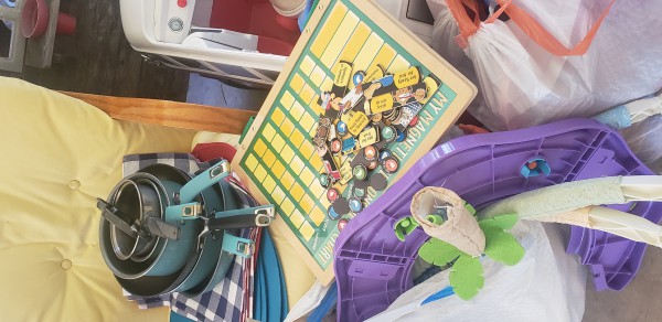 Huge Multi-Family Yard Sale! Tons of Antiques & Vintage Items & Bunches of BNWT Baby Items!