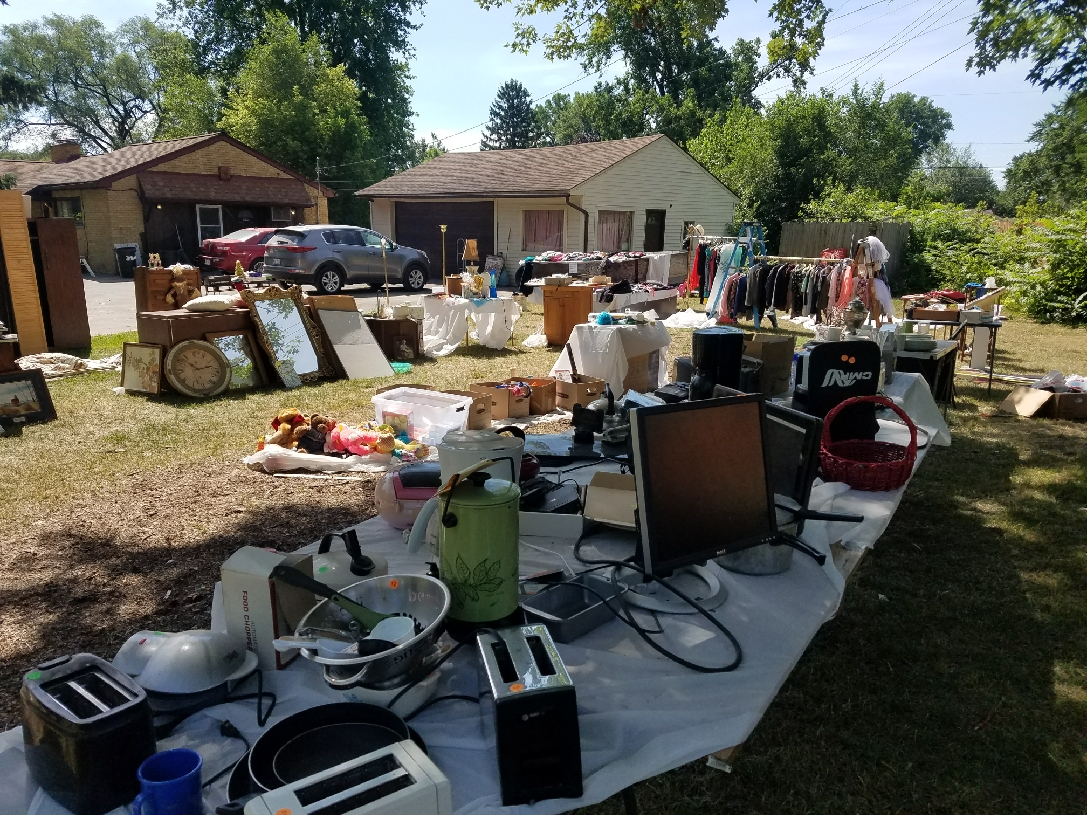 BIG 'OL MOVING/YARD/GARAGE SALE
