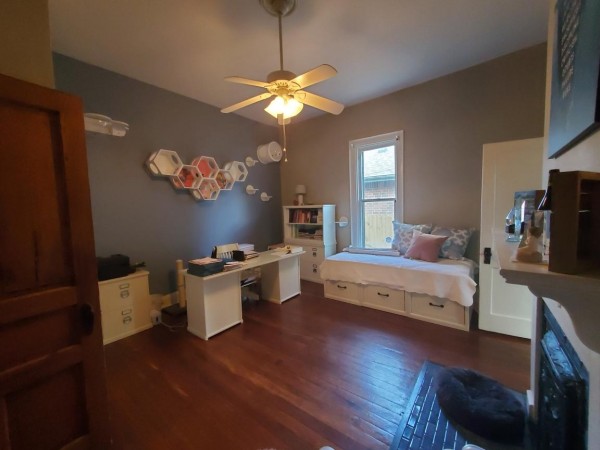 2 houses-MAJOR DOWNSIZING/MOVING YARD SALE!  in East Nashville, plenty of parking