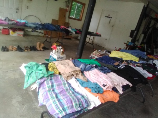 Yard sale/ garage sale